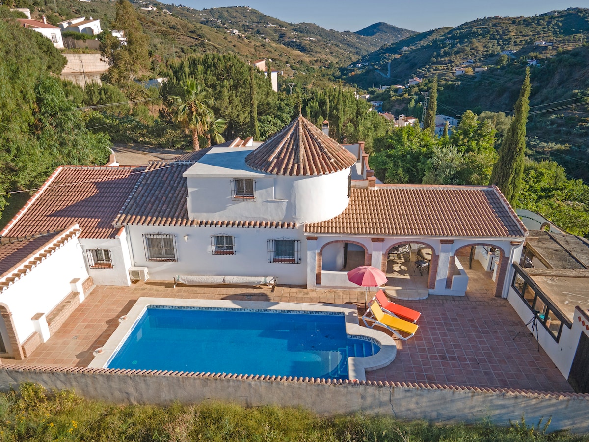 Beautiful Andalucian Villa near Competa