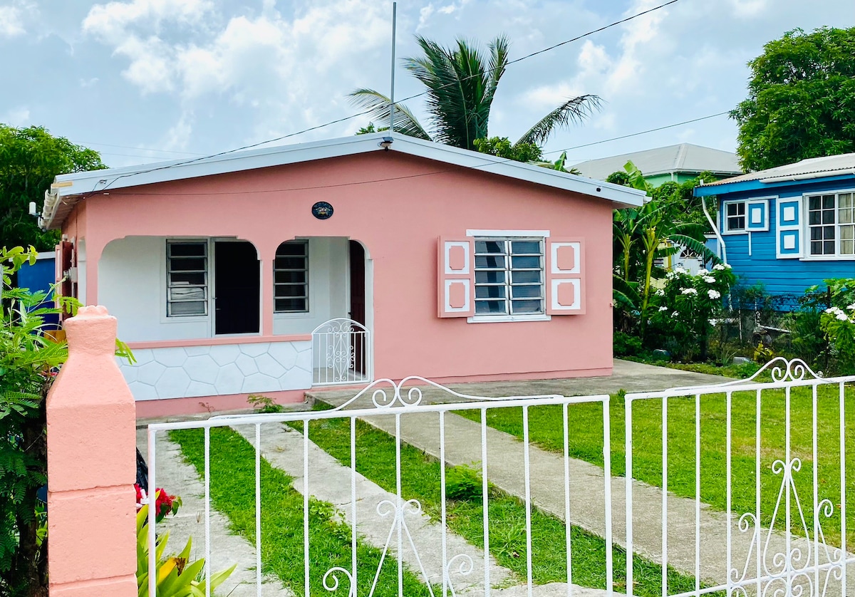 Authentic 3 bedroom Antiguan home 5 min from beach