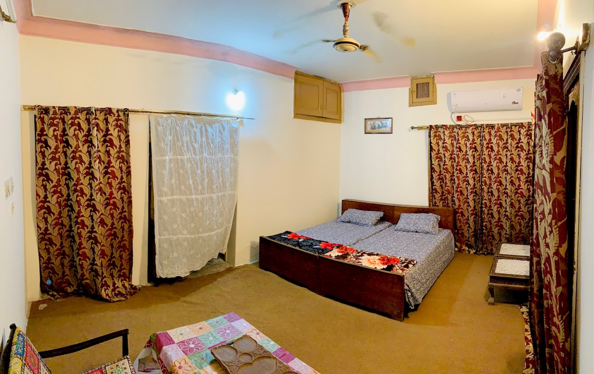 4-BedRoom Budget Guest House- A Place to Relax
