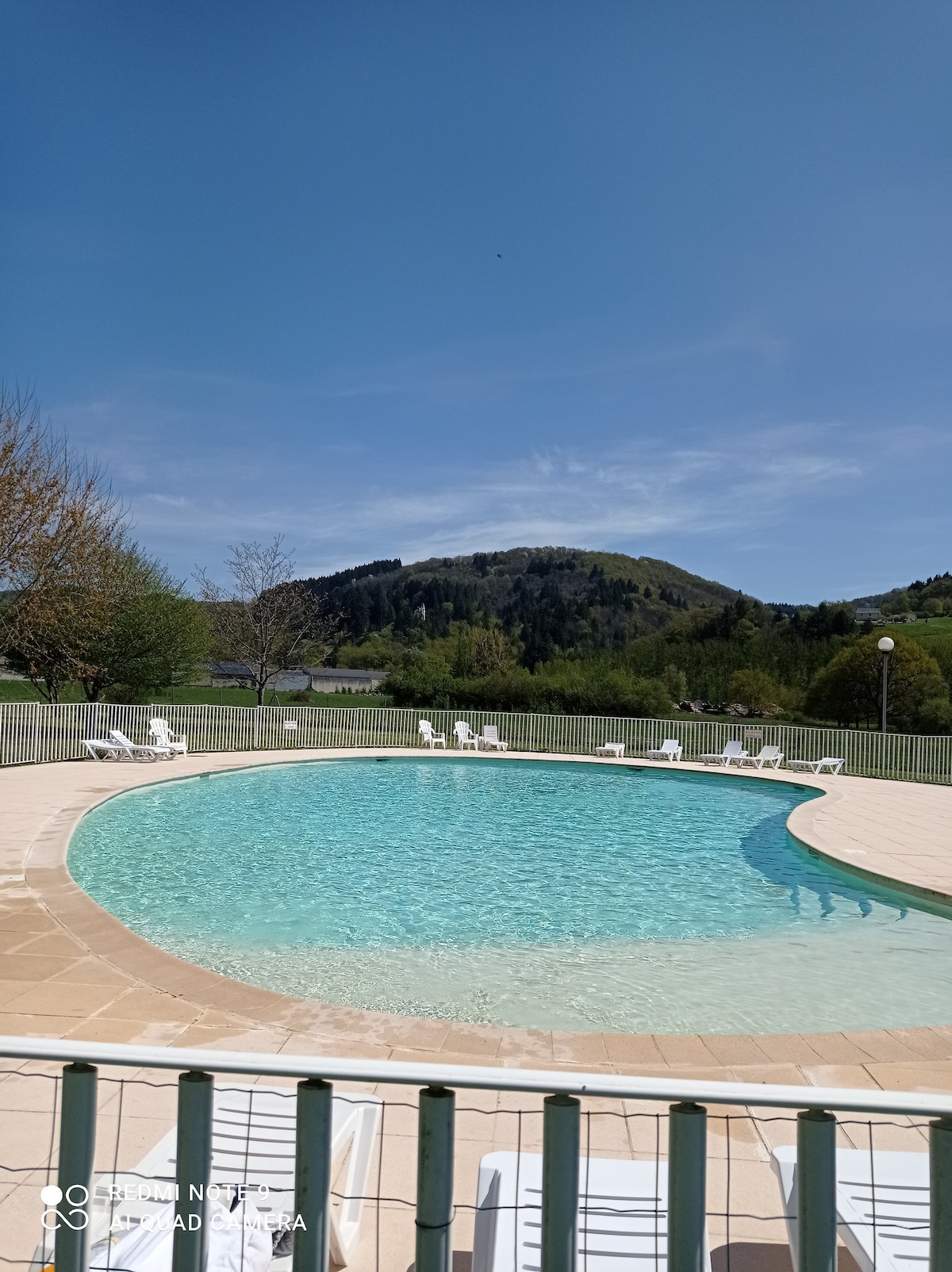 Charmant appartement dans résidence avec piscine.