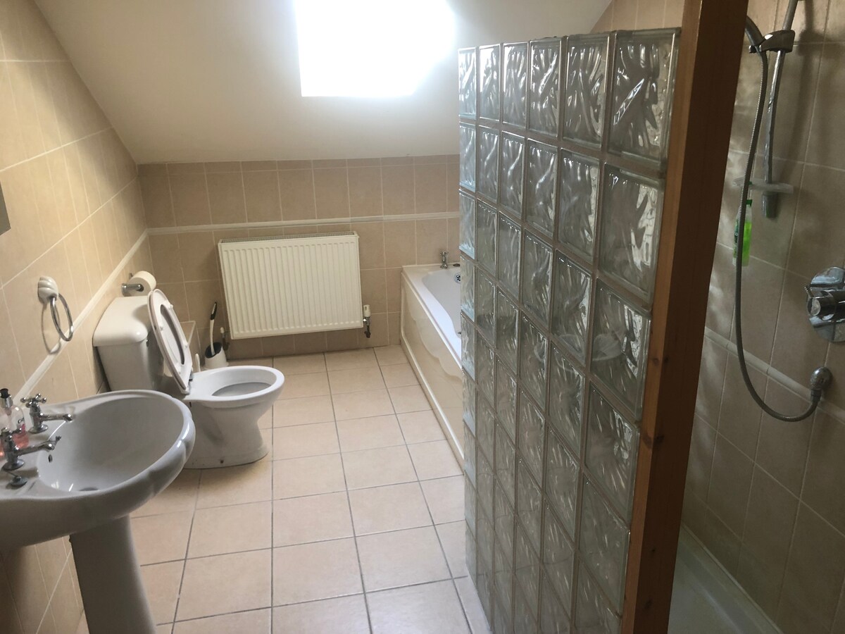 Bedroom Double Bed Carrick on Shannon 4 kilometres