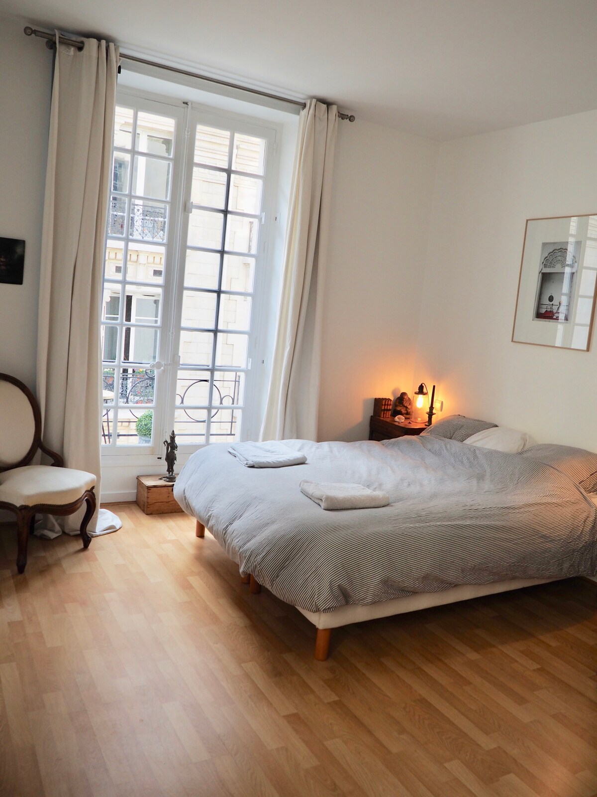 非常漂亮的典型巴黎公寓