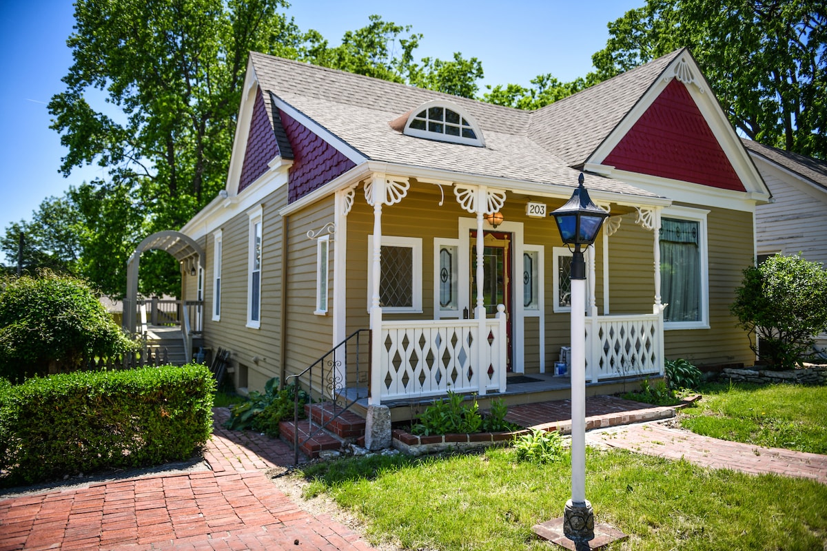 Emmons House ，步行1分钟即可抵达广场，适合携带宠物入住