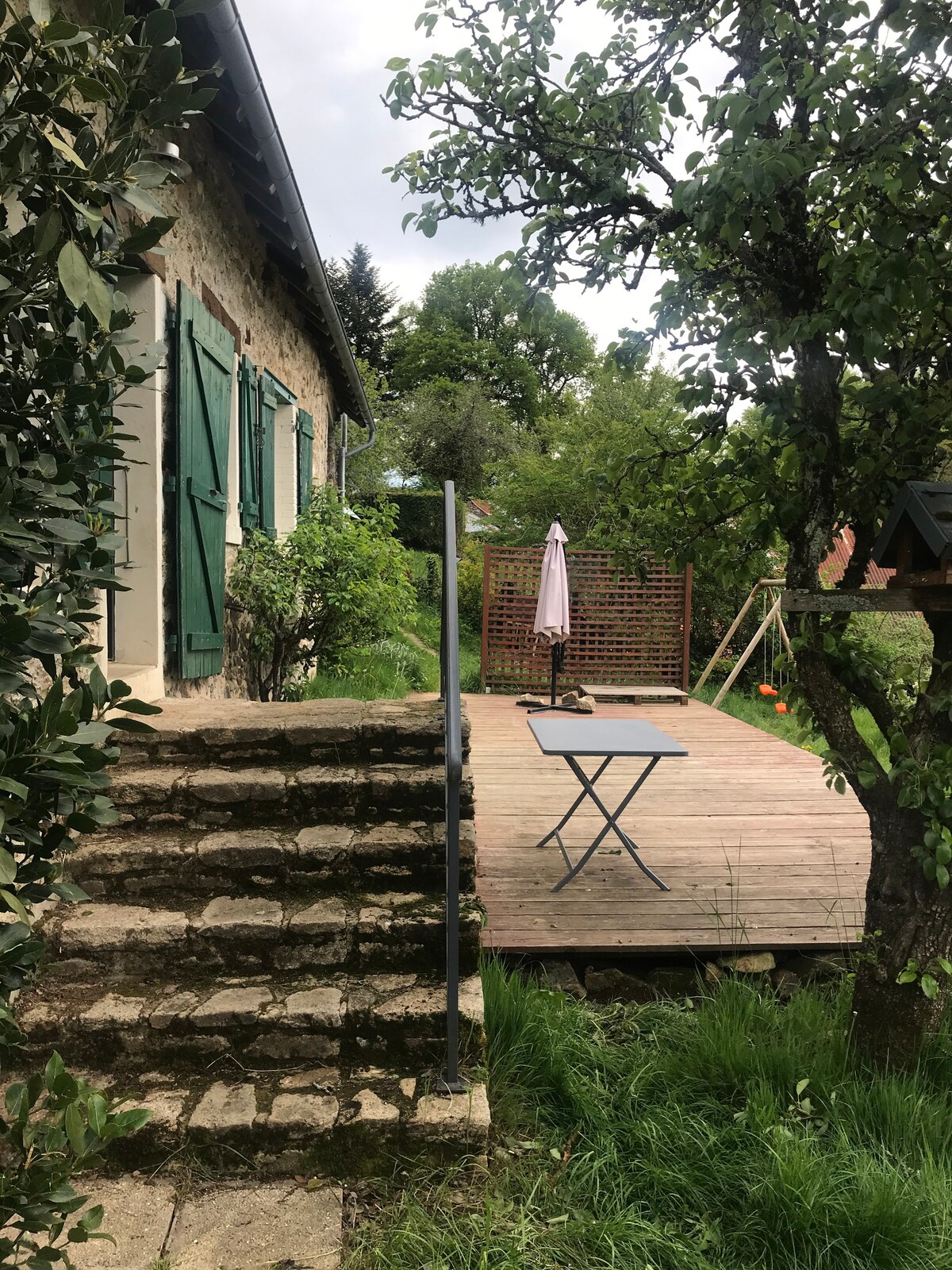 Maison de campagne avec terrasse et  jardin