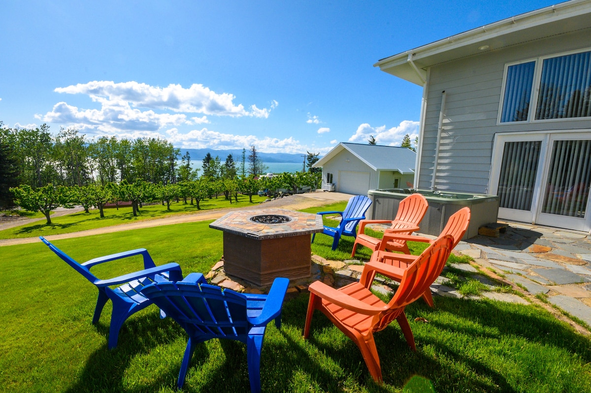 Spacious 5 King Oasis + Hot Tub + Gorgeous Views