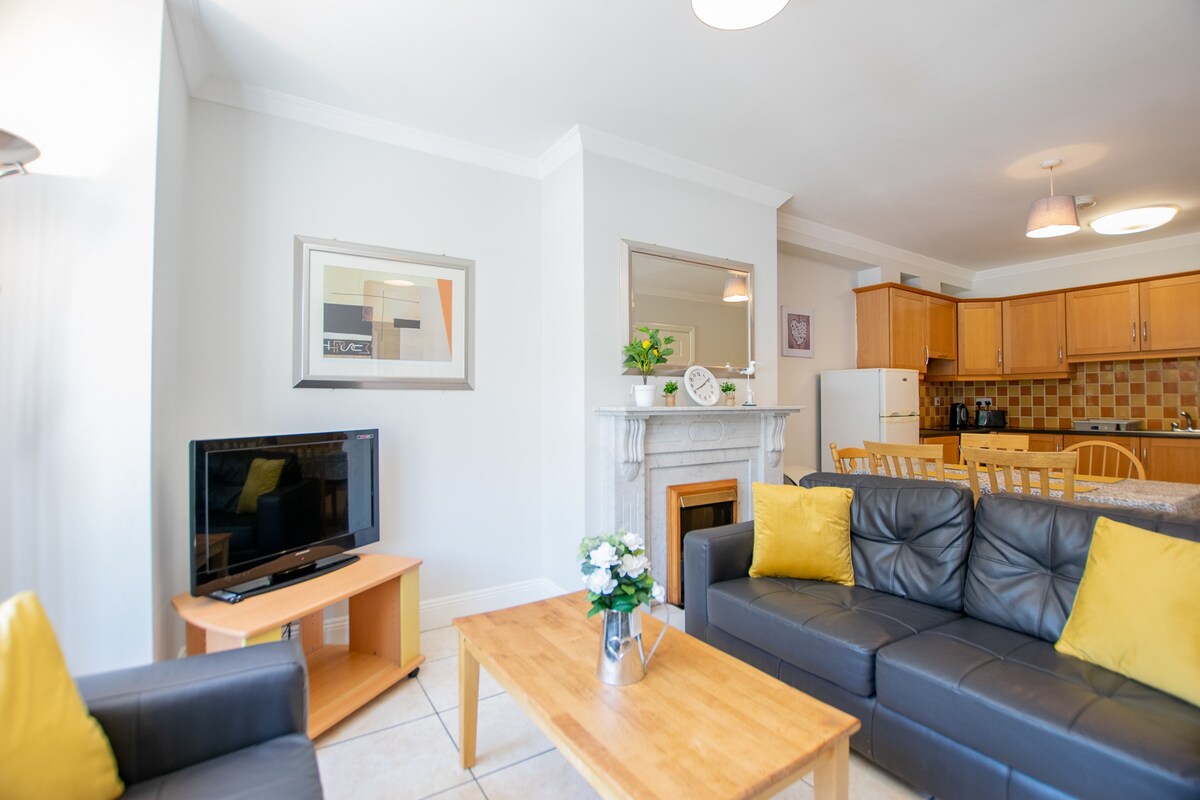 Lovely Townhouse By Shortstays