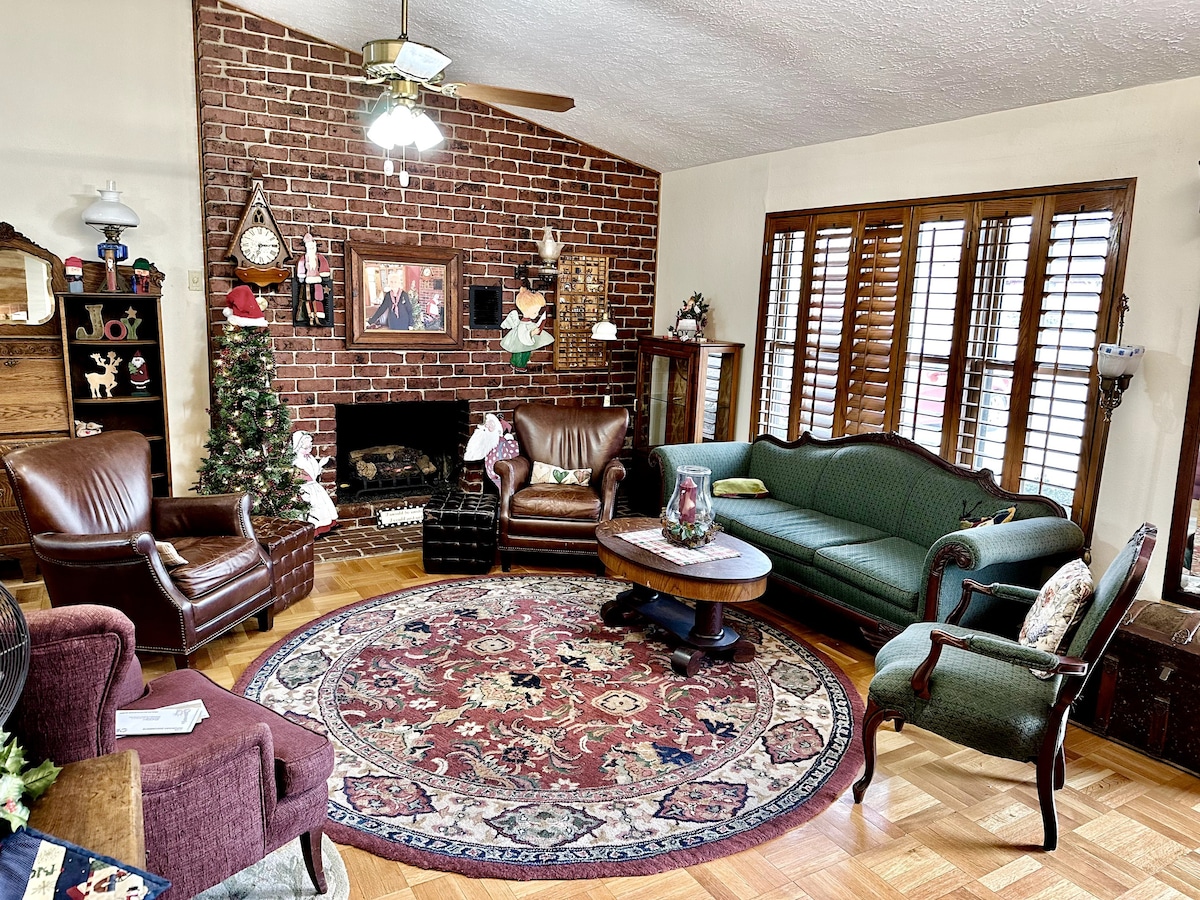 Antique Retreat Hot tub