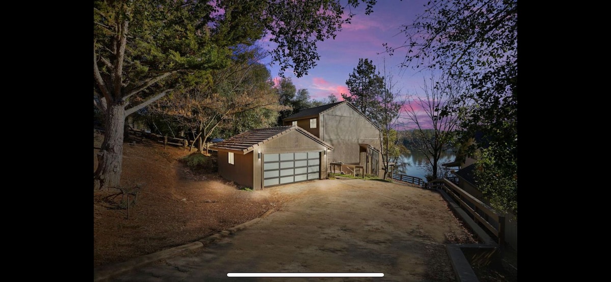 Yosemite/Pine Mountain Lakefront Retreat, Dock