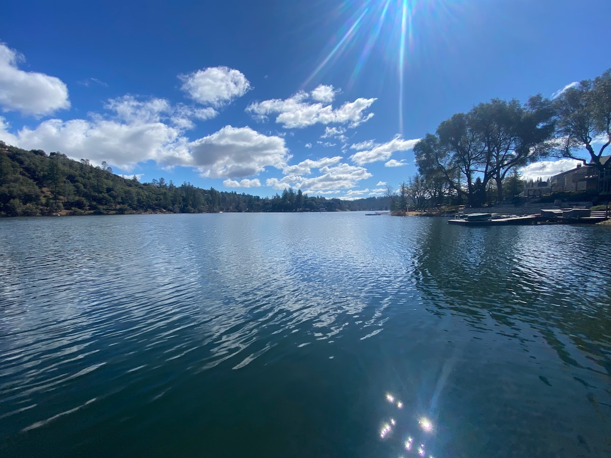 Yosemite/Pine Mountain Lakefront Retreat, Dock