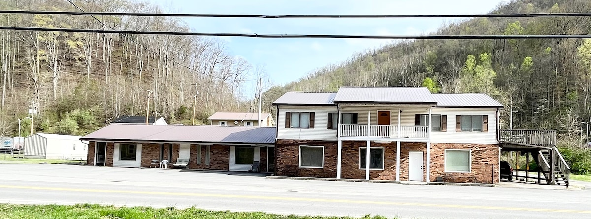 Hatfield 's Lodging LLC, Matewan, WV