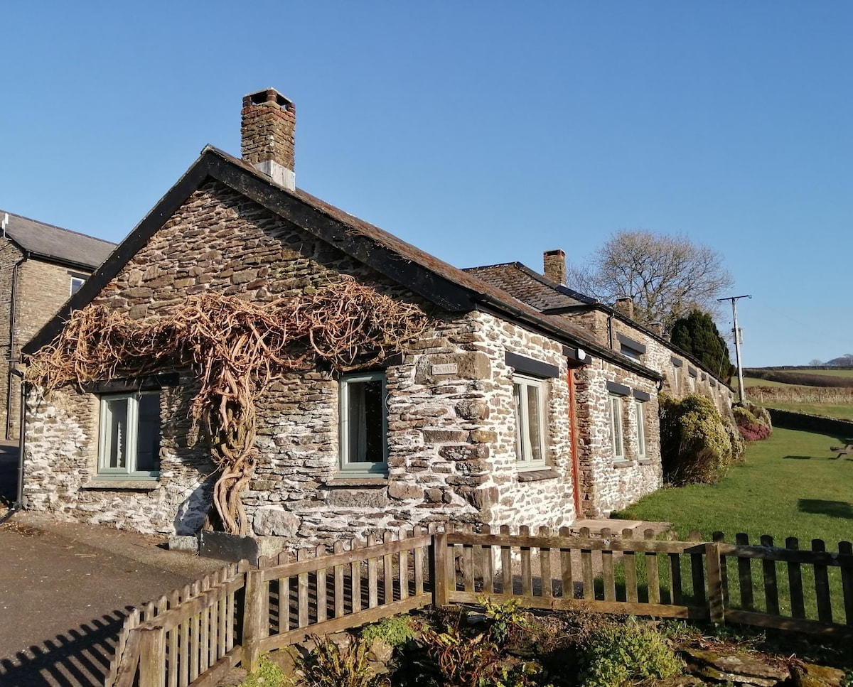 Orchard Cottage, North Hill Cottages