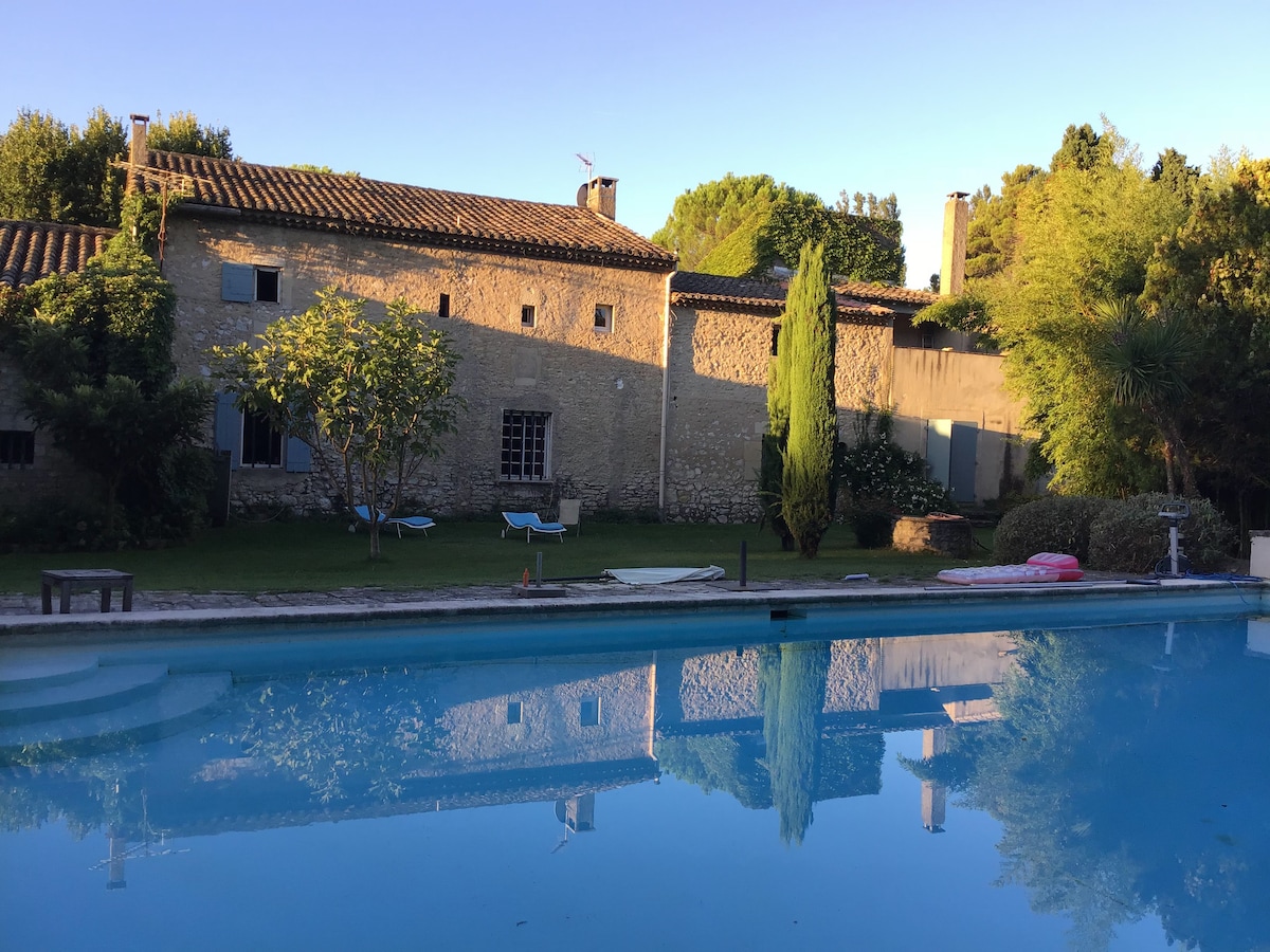 Gîte privé attenant à un mas provençal