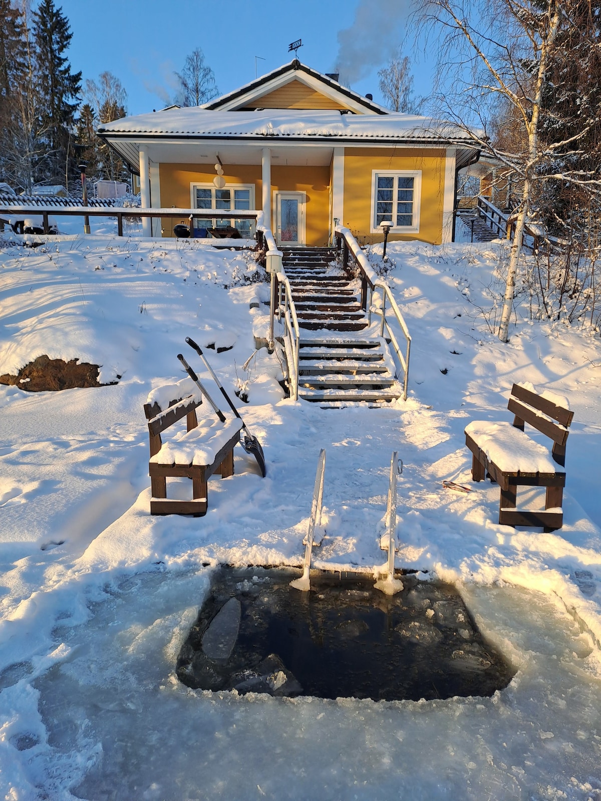 现代可爱的河畔小屋，靠近坦佩雷