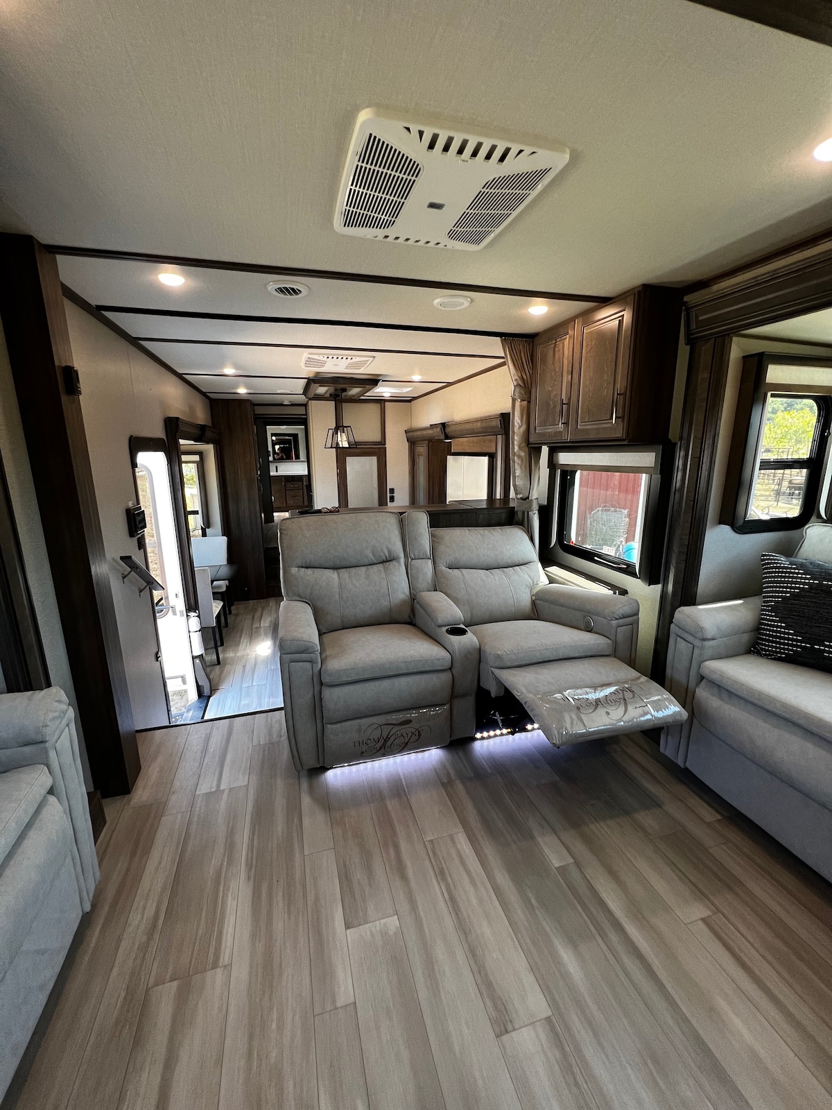 41英尺Solitude Grand Design RV