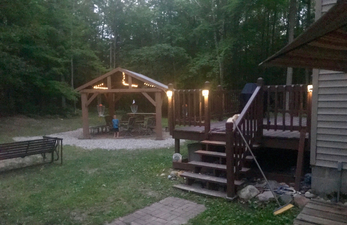 Cabin on 10 Acres with Disc Golf, Trails, & Beach