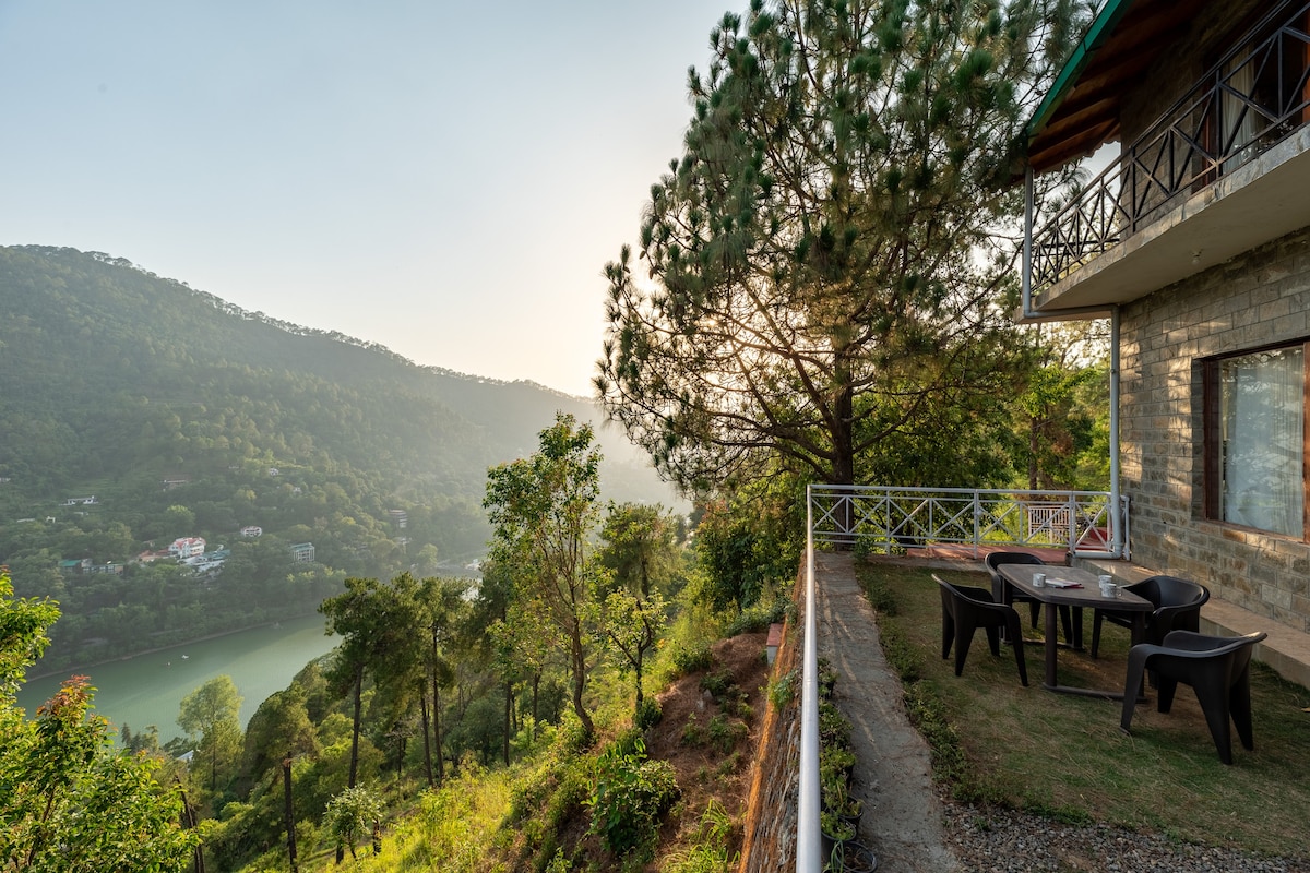 Bhimtal Lake View 3BHK- Waking Dream Cottage