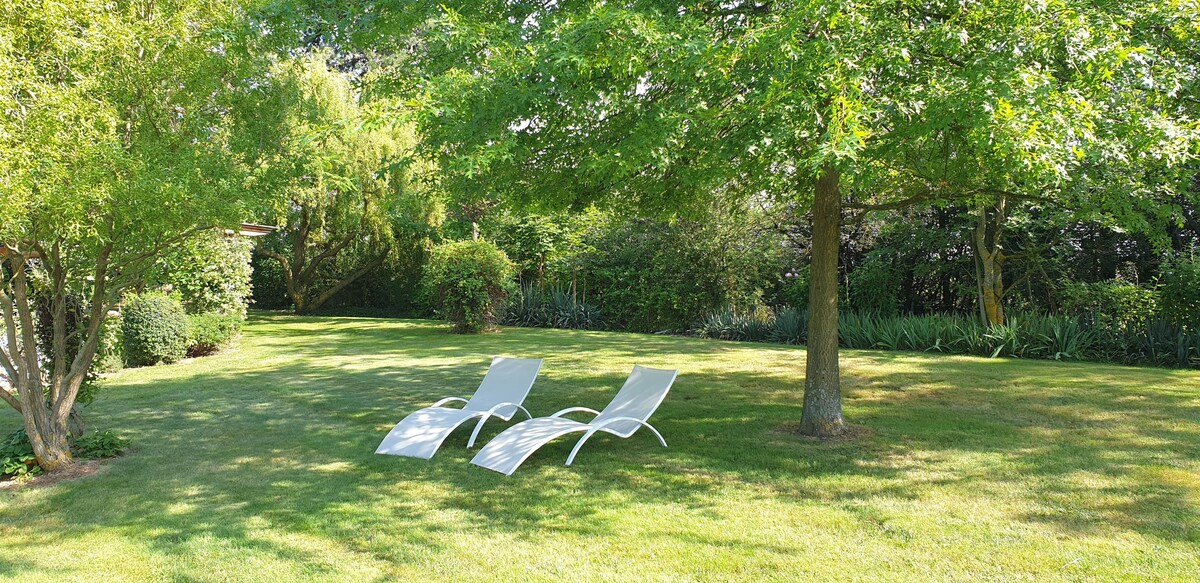 Château de Grandmont (charming bed and breakfast)