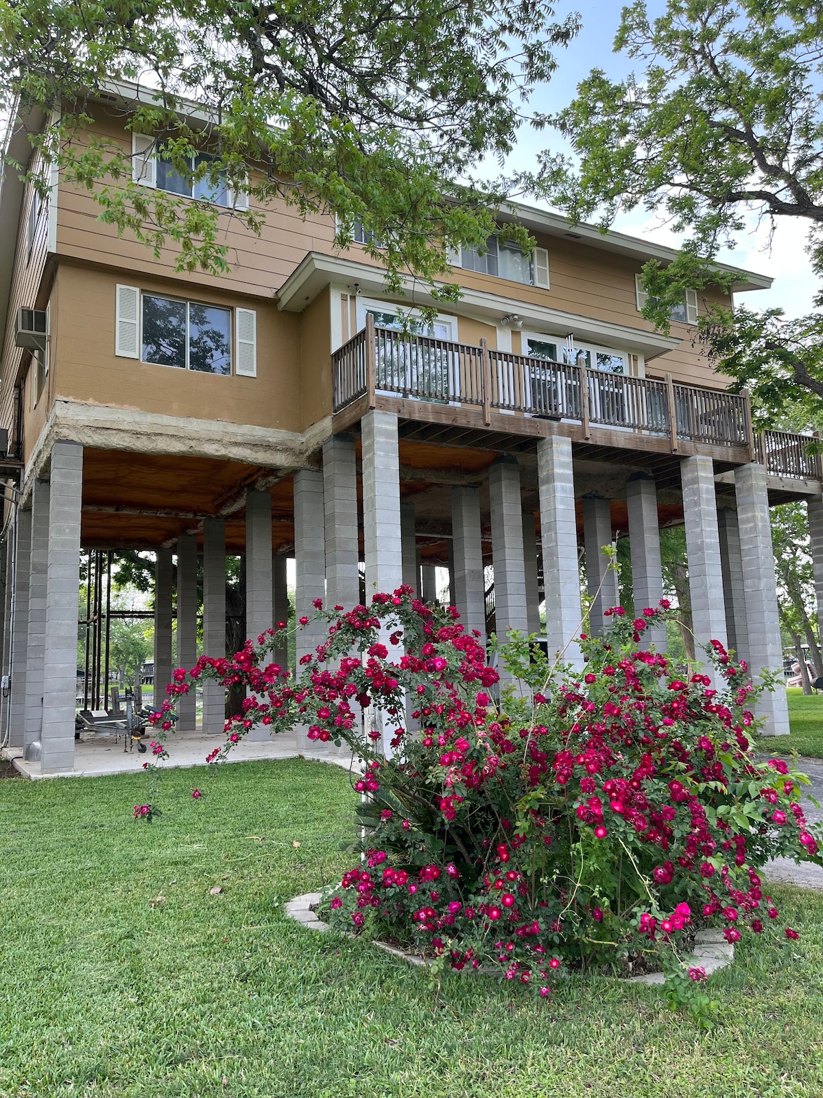 Waterfront Oasis on Lake Placid/Guadalupe River