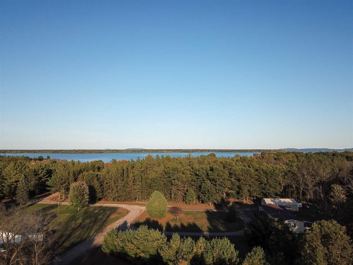 靠近Castle Rock Lake的隐蔽舒适小屋