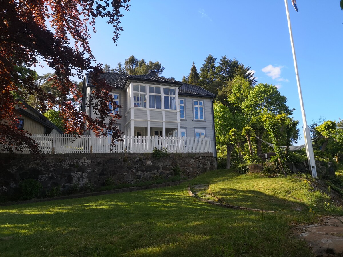 Herskapelig villa sentralt i Arendal