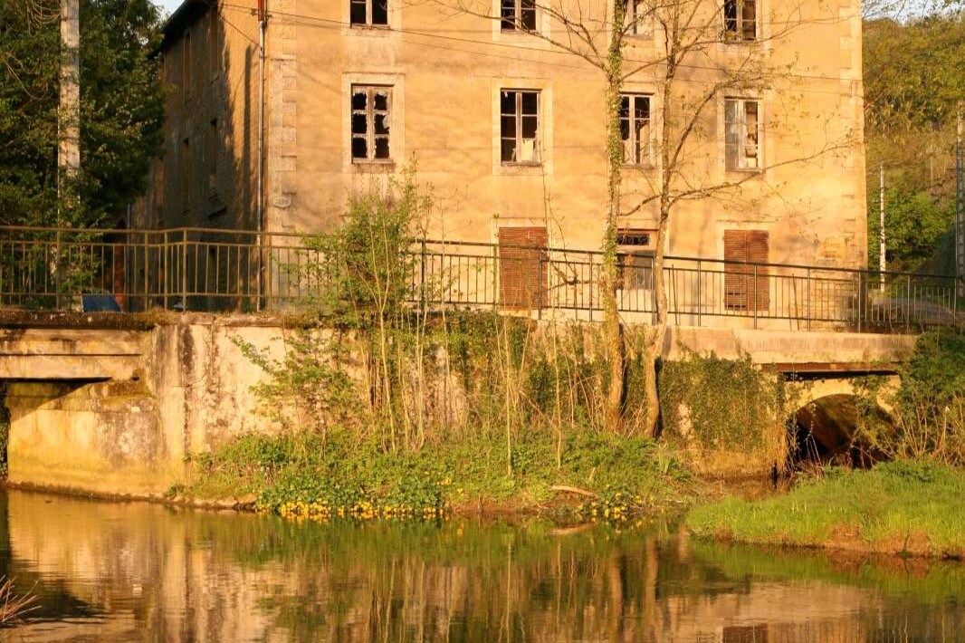 Moulin de charme au bord de l'eau