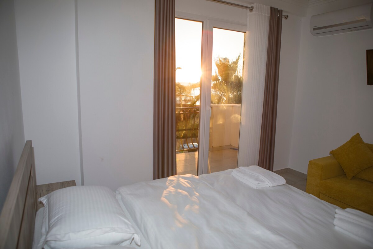 Lovely 1-Bedroom vacation room with sea view