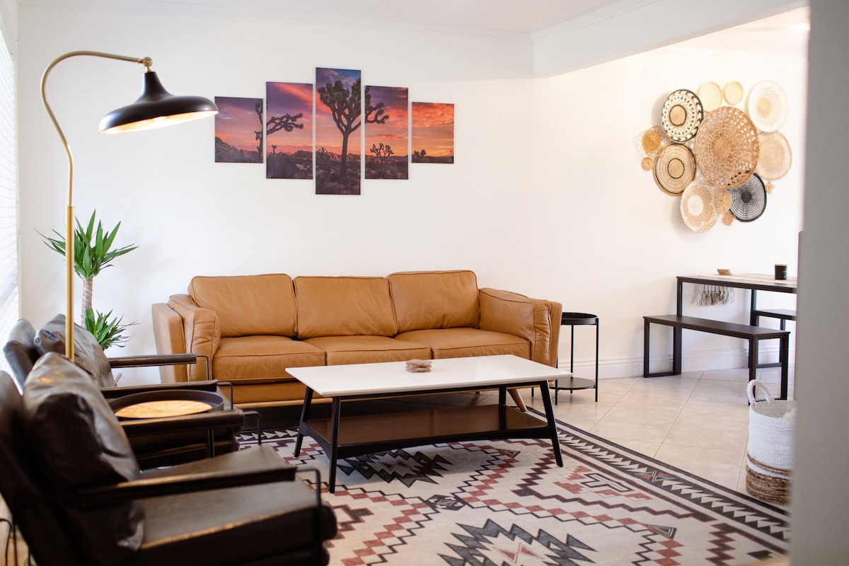 舒适美丽的现代莫哈韦沙漠公寓