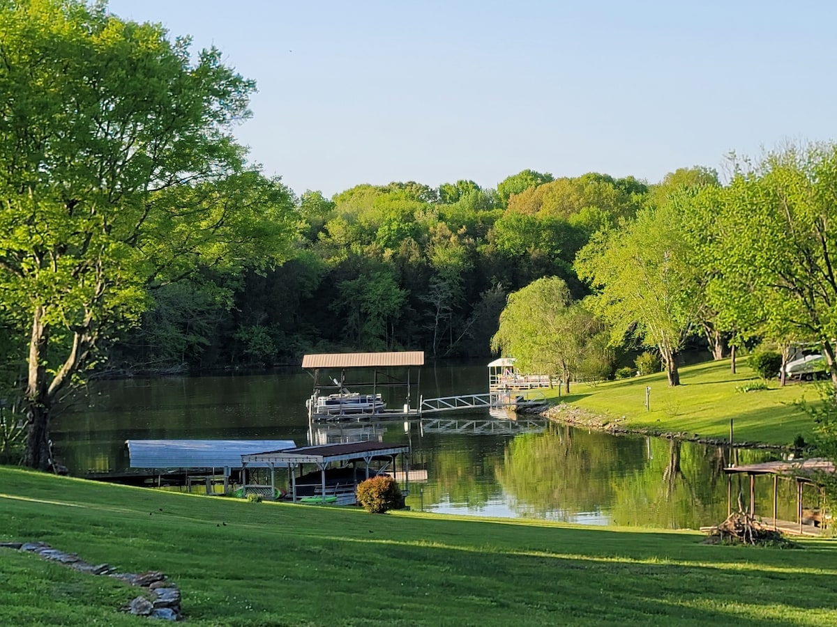 Lake Life Living At Its Finest, Near Nashville