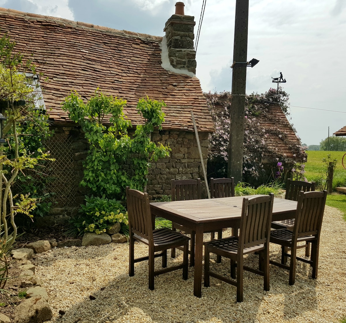 Peaceful, comfortable bolt hole in rural Normandy