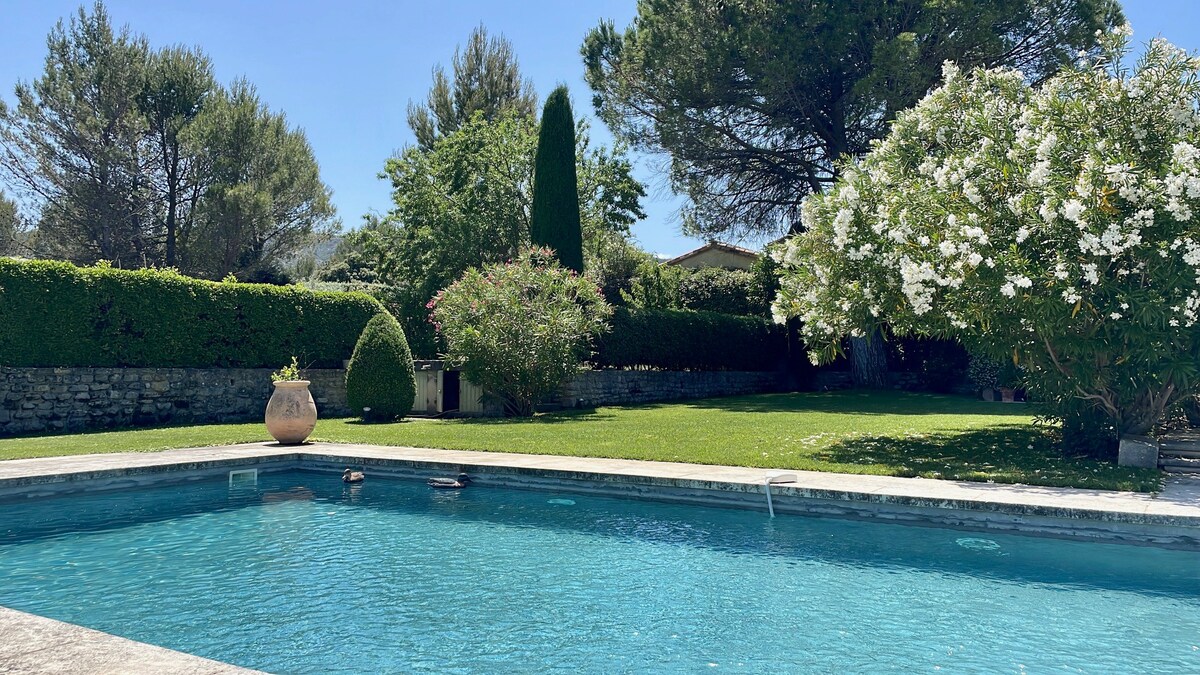 New 5BR Eygalières Farmhouse - Pool/Garden/Views