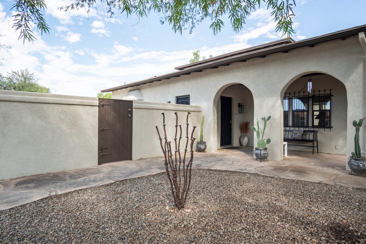 Private Sam Hughes Home W/Heated Pool Near U of A