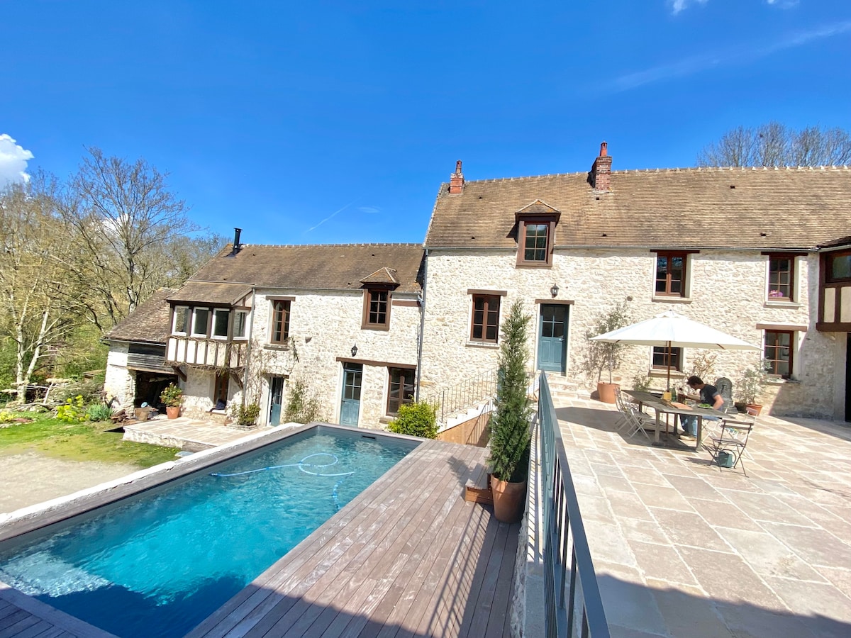 Belle maison avec piscine chauffée proche Houdan