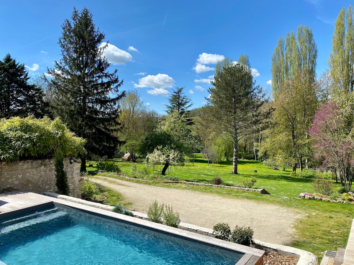 Belle maison avec piscine chauffée proche Houdan