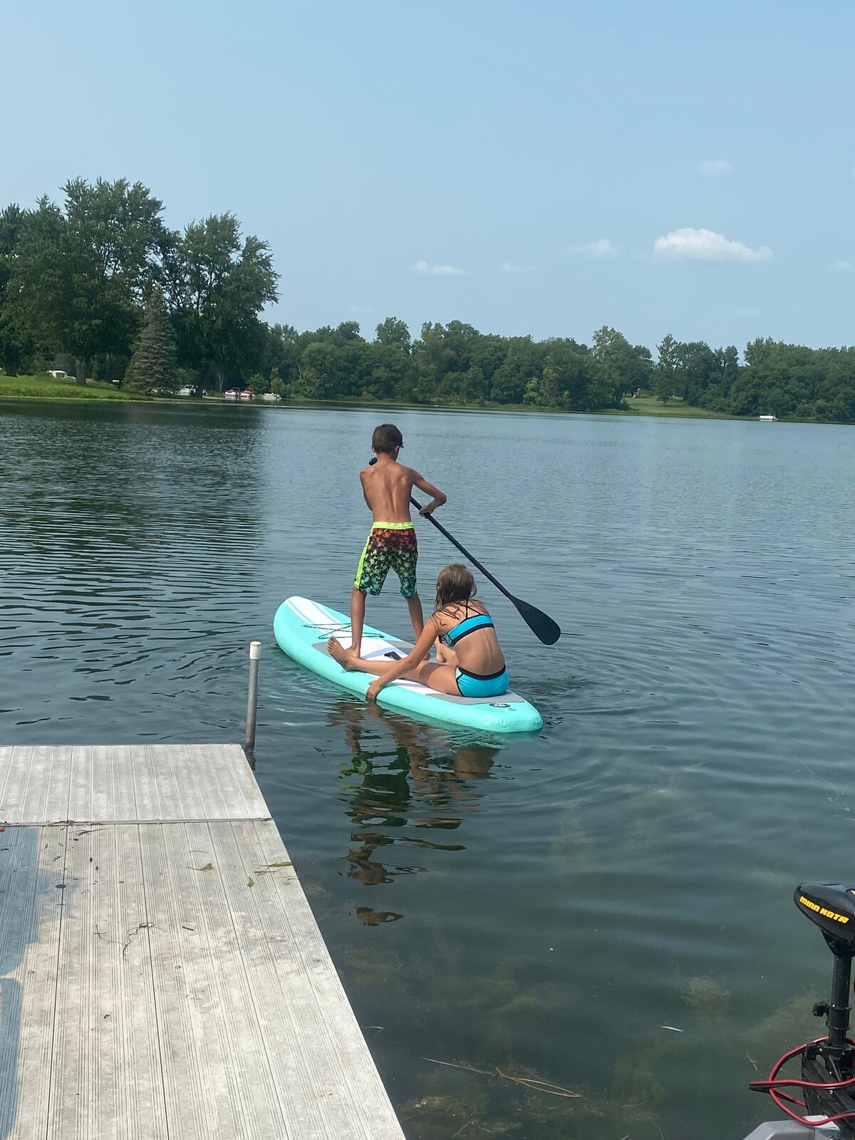 Honeymoon Lake Cabin B&B (Kayak and Paddle board!)
