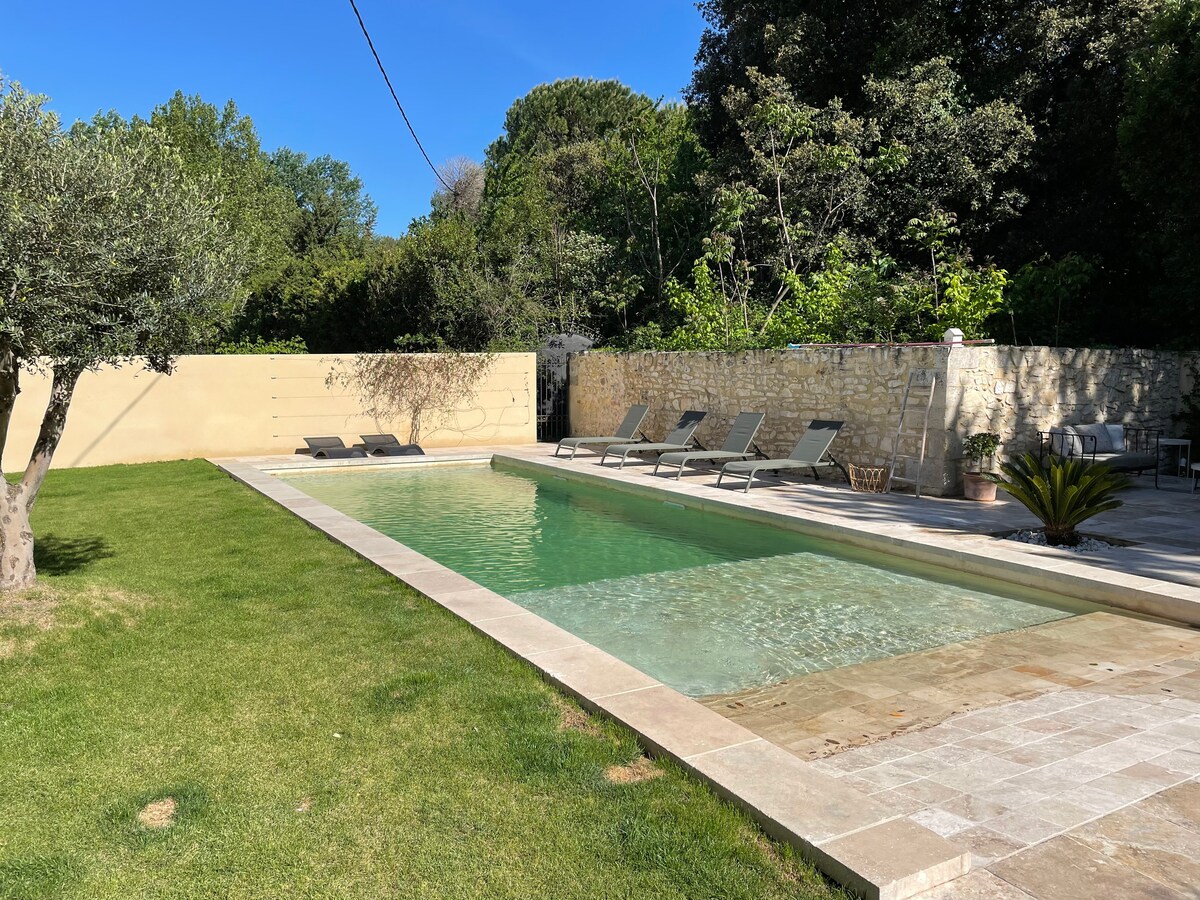 Chambre privée avec  piscine  et  cuisine d’ été