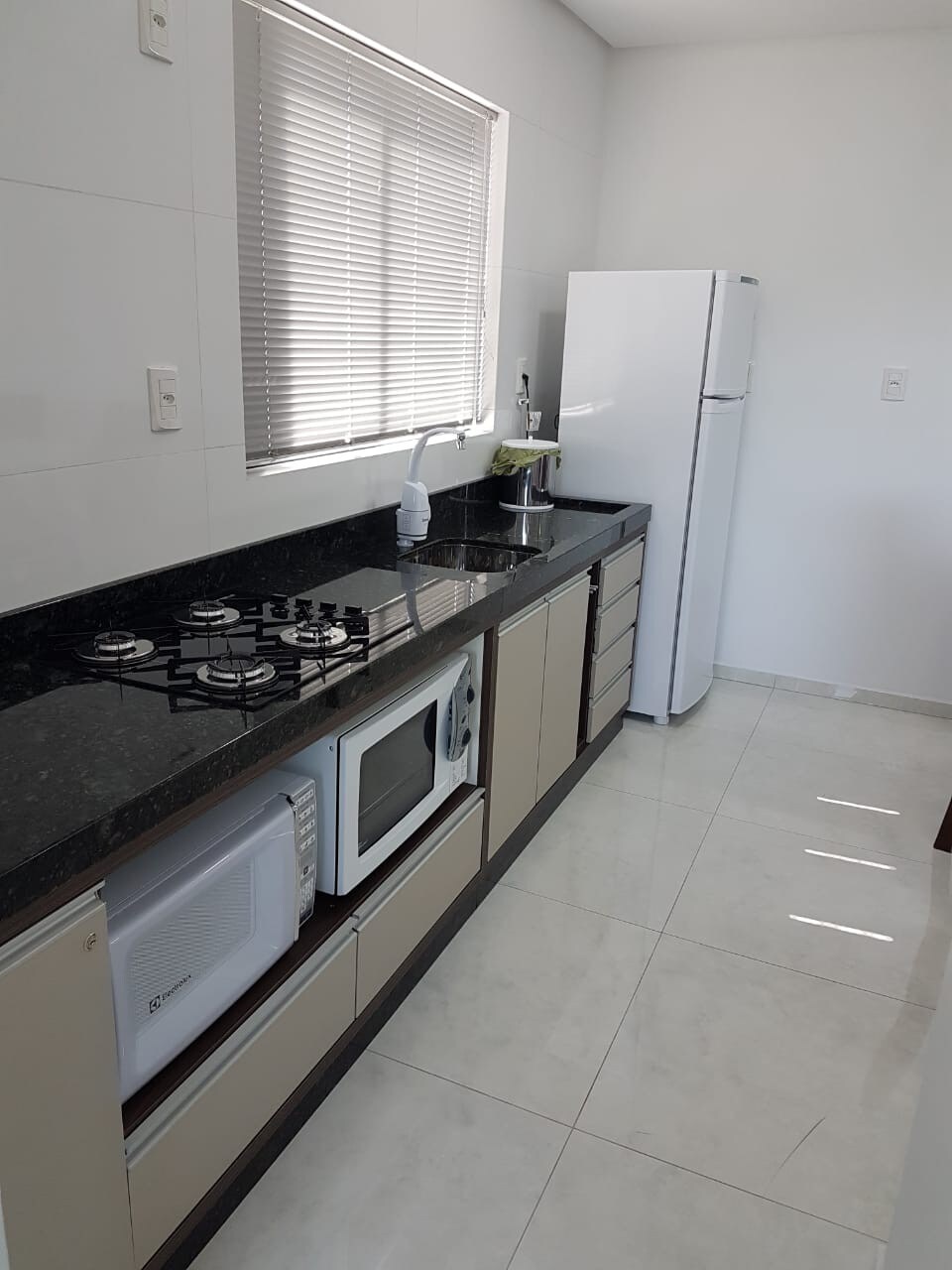 APARTAMENTO NOVO NA AVENIDA PRINCIPAL