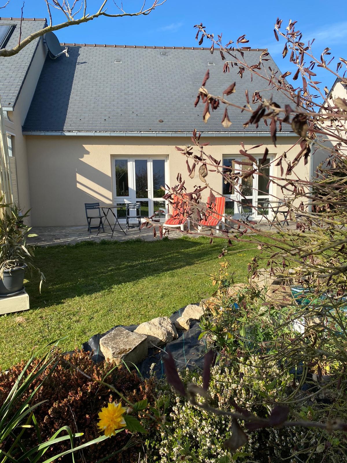 Dans une maison familiale à 5 min de la plage