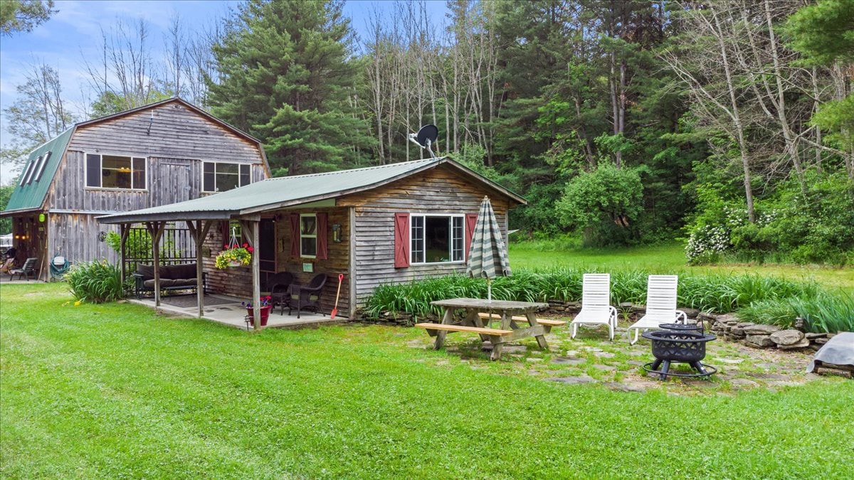 Mountain Rose Horse Farm - Guest Cottage