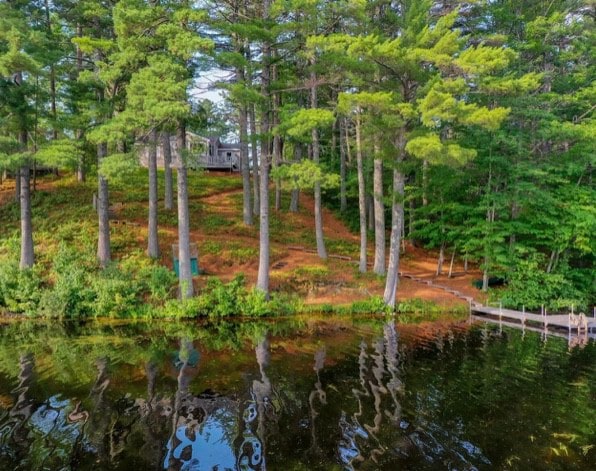 Quintessential Maine Lakefront Cottage