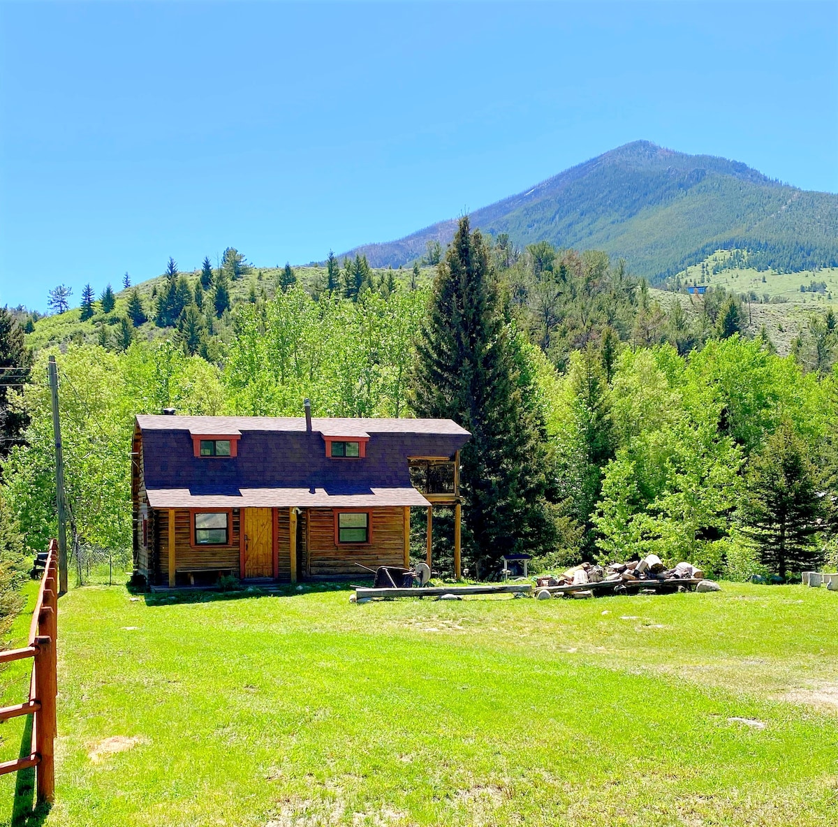 岩溪上的原木小屋-热水浴缸和山景