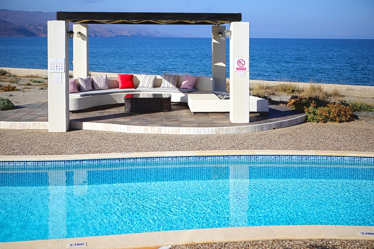 Beachfront villa w/ private pool, ping-pong & BBQ