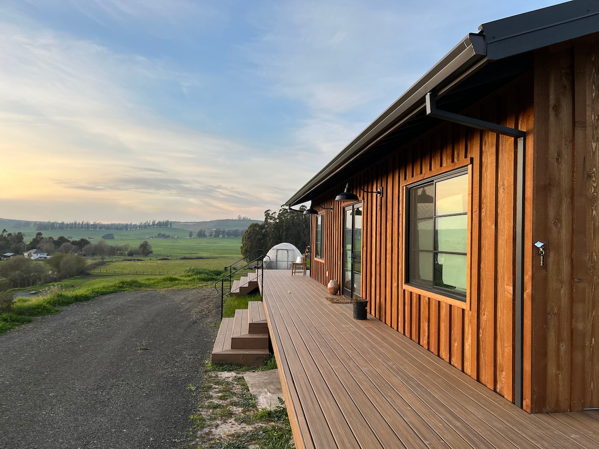 Farm House Oasis with Views and Space to Relax