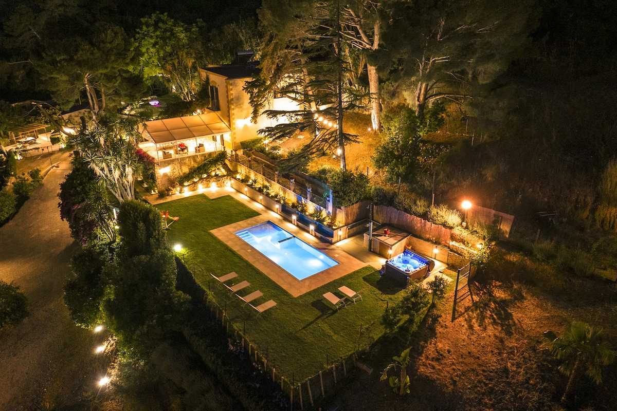 Tommaso Maruggi别墅、按摩浴缸和私人泳池