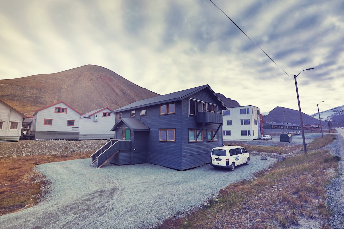 Cosy 4-room flat in the heart of Longyearbyen