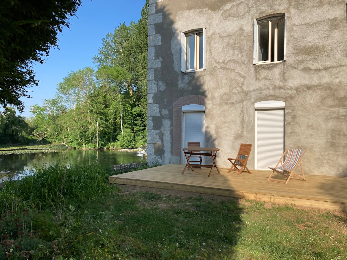 Appartement neuf dans moulin bord de rivière