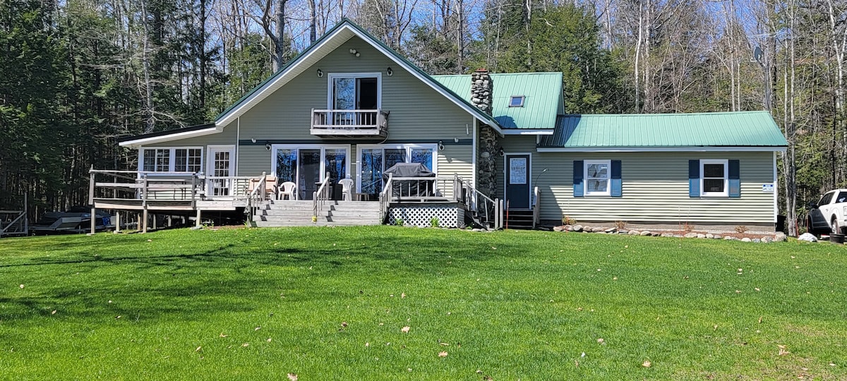 Spacious Waterfront Home, 3 Bedrooms, 2 Full Baths