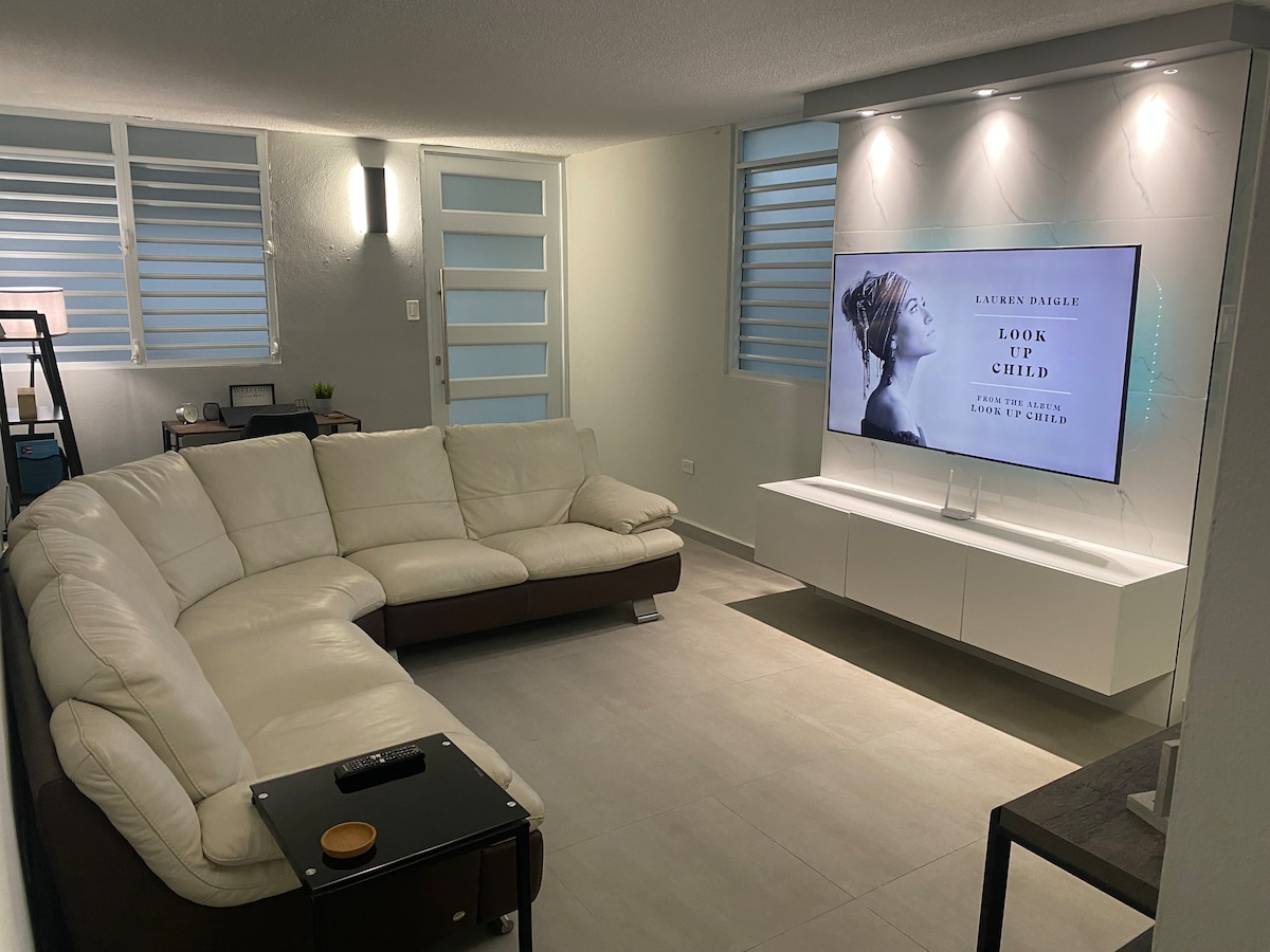 Caney’sVilla LuxuryRemodeled
NEW A/C in livingroom