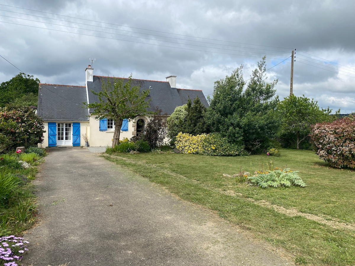 Studio lumineux avec extérieur et proche plage