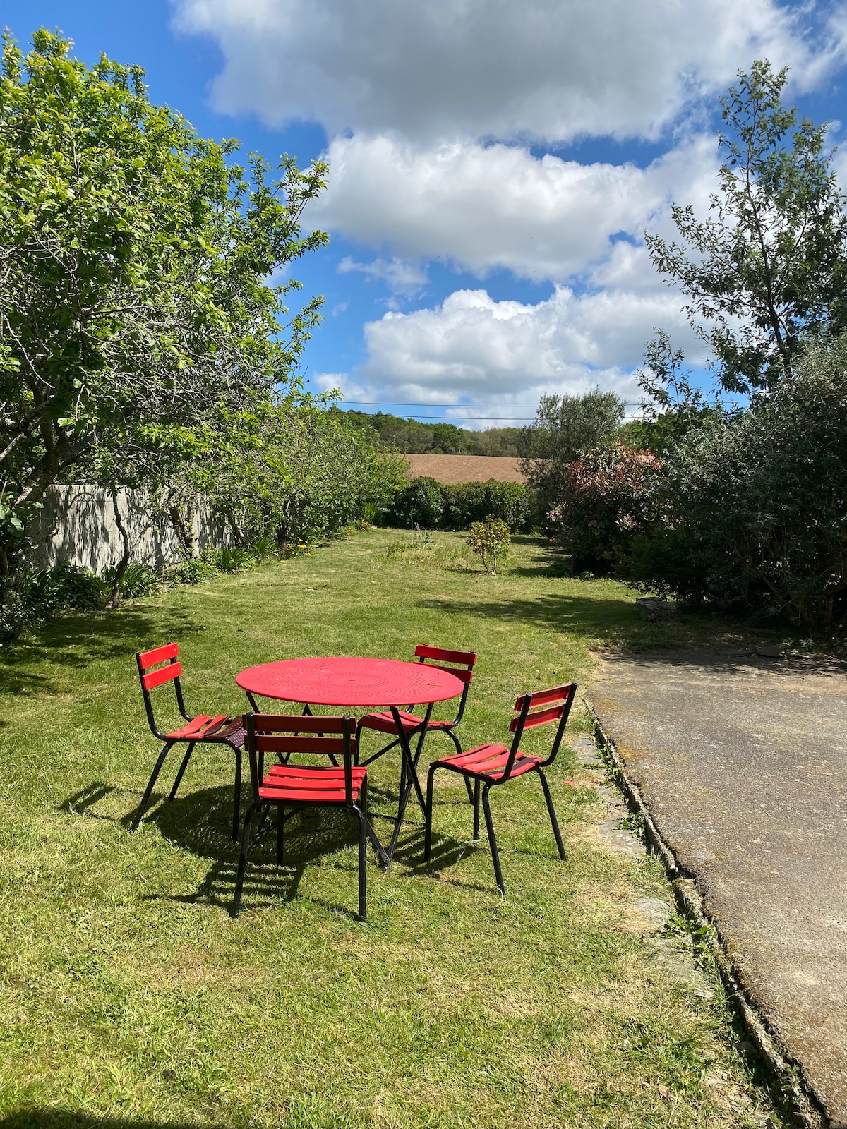 Studio lumineux avec extérieur et proche plage