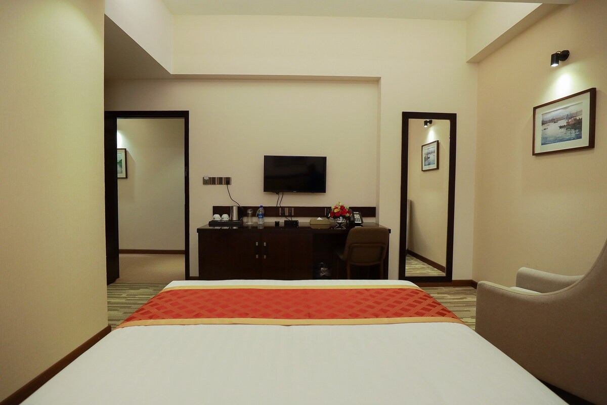 Deluxe room2 with breakfast at Banani AHR, Dhaka